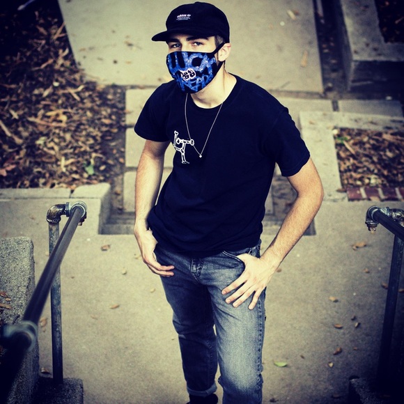 Meet your Posher, Benjamin AKA LUCK THREADS - Picture 4 of 7